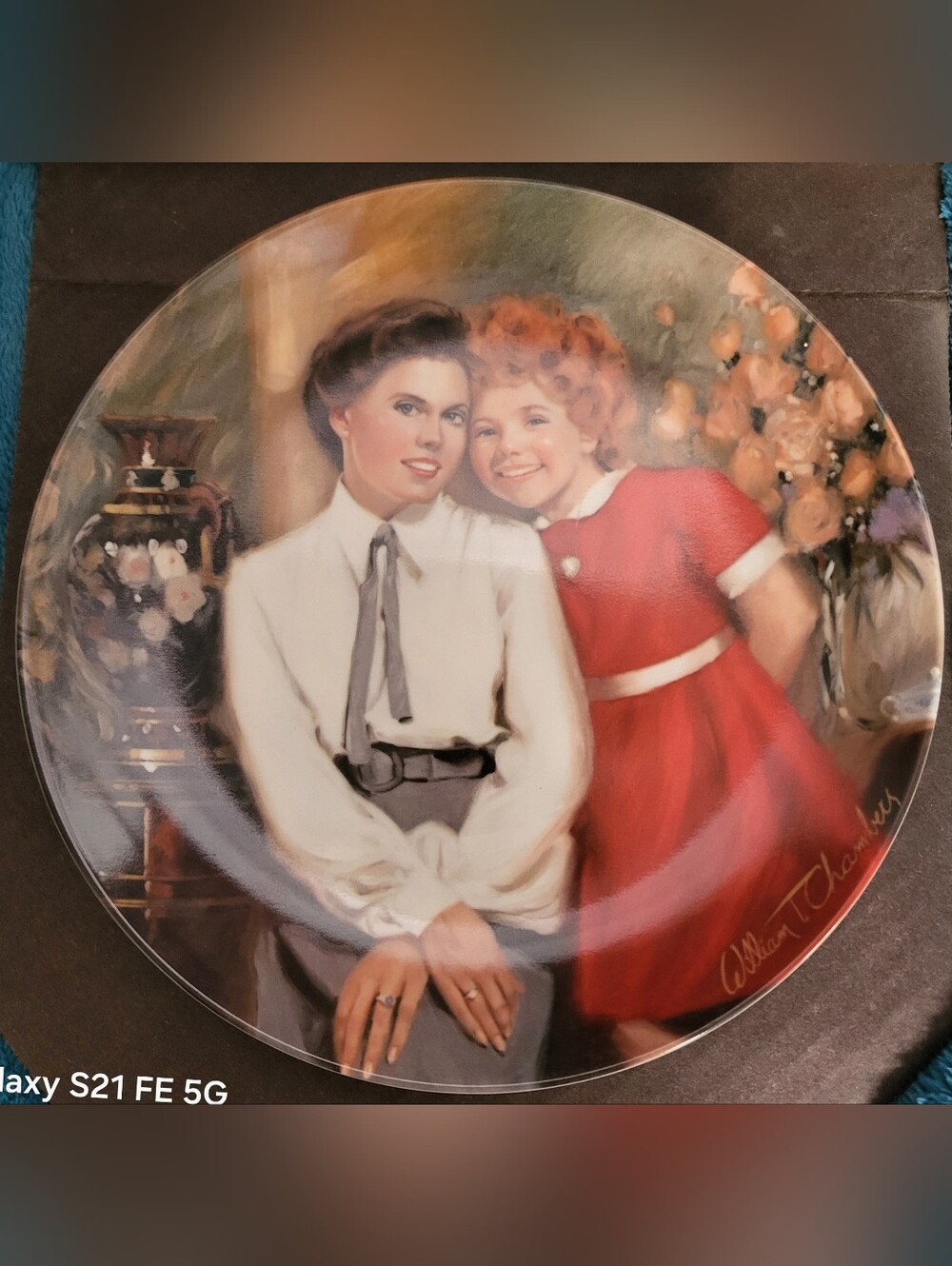 Annie Collectors Plate. "Annie And Grace" NIB